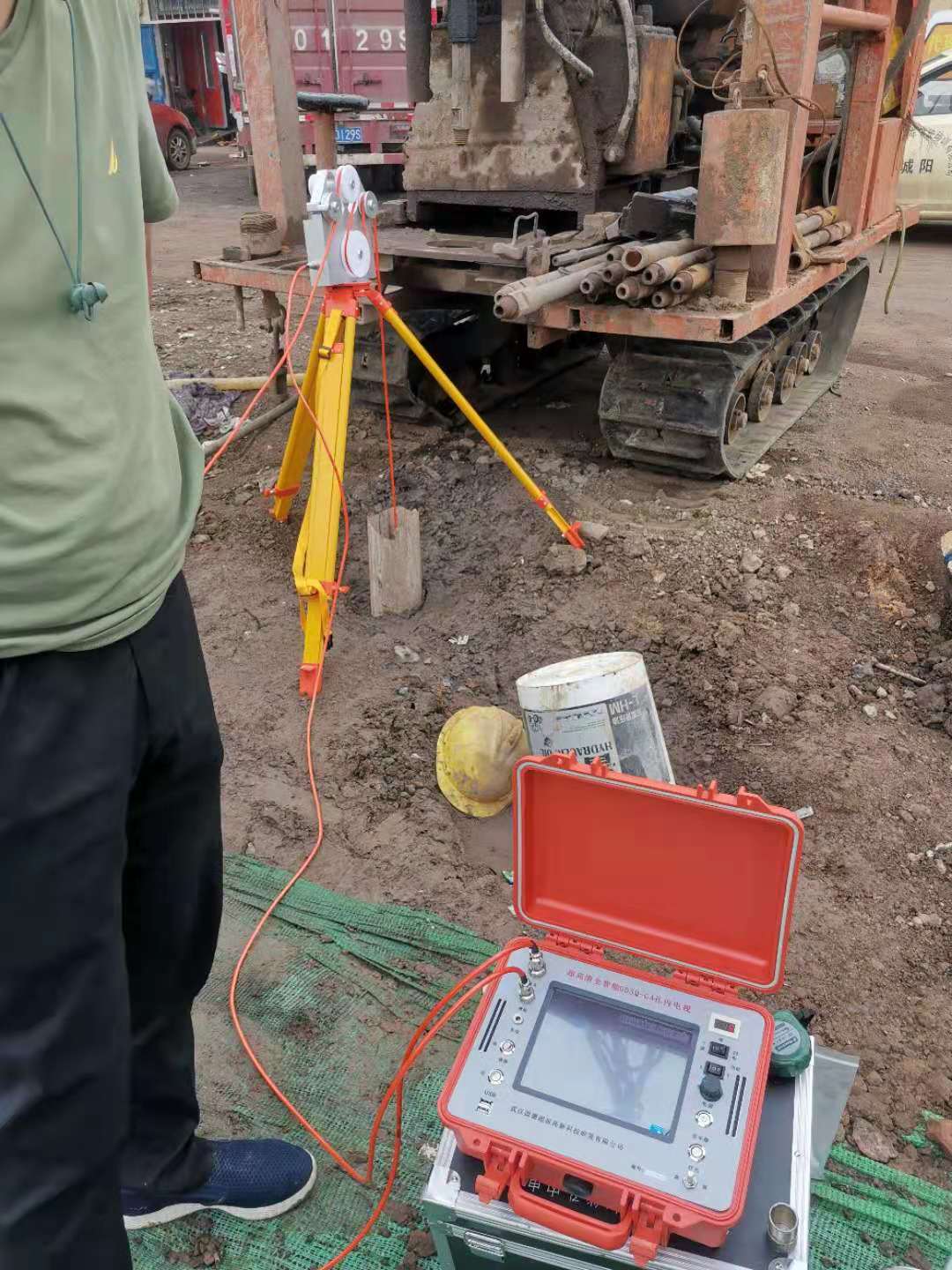 鉆孔電視成像儀.jpg